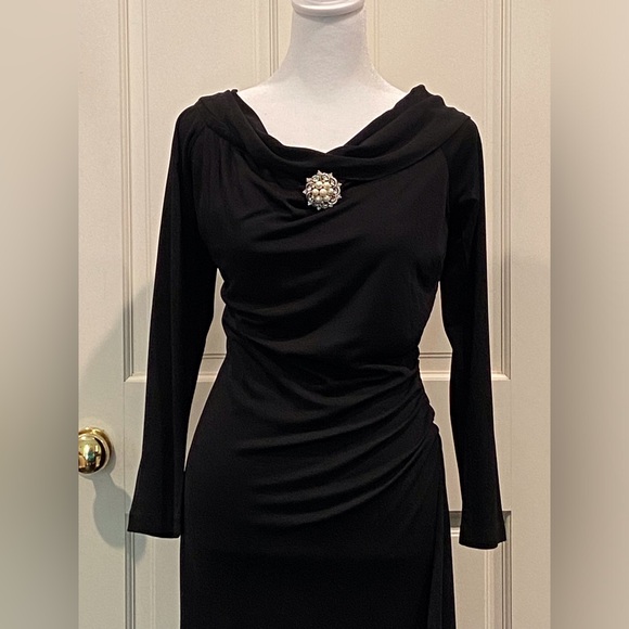 Pearls, rhinestones and silver circle pin - Picture 4 of 8